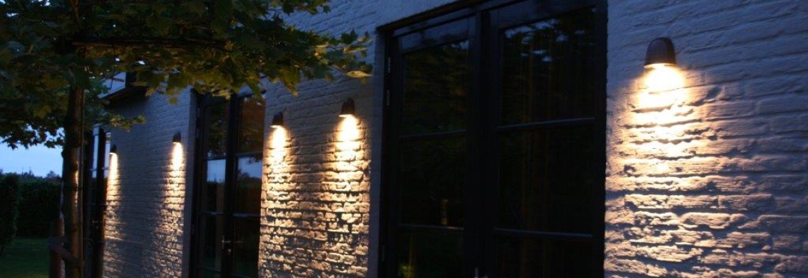 Buitenverlichting bij toegangsdeuren